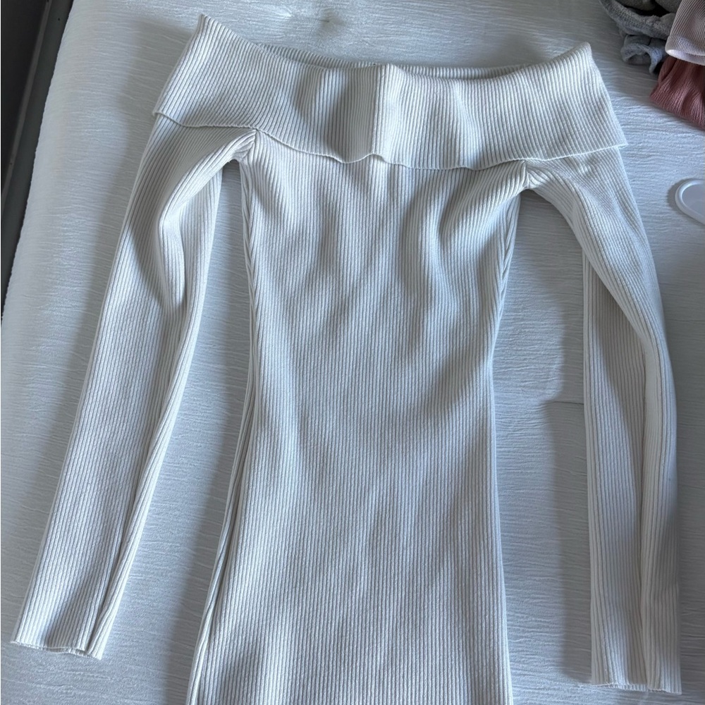 Edikted Off-Shoulder Ribbed Sweater in Cream